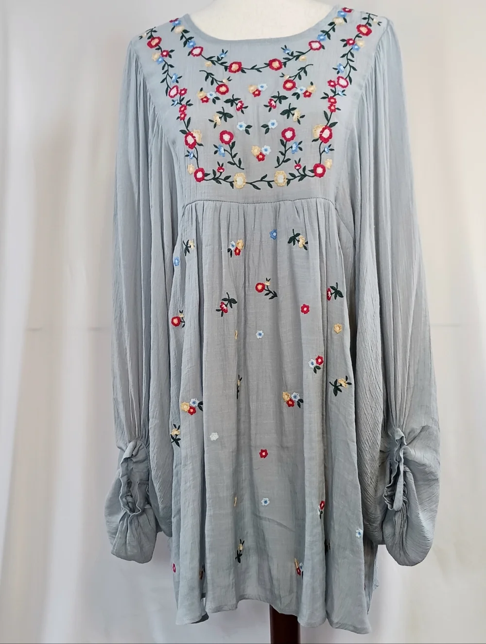 Embroidered Balloon Sleeve Dress Smocked Mini Flowy Floral Rayon Red Gray Size S - Picture 7 of 14
